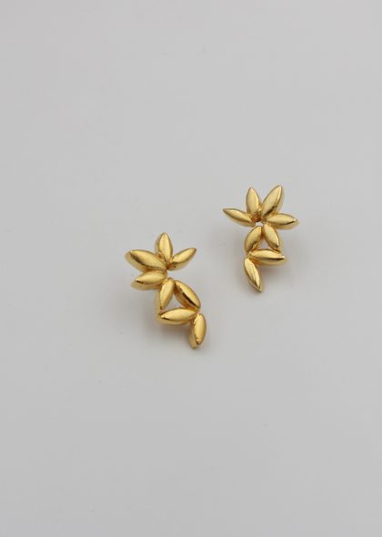 Petal earrings medium