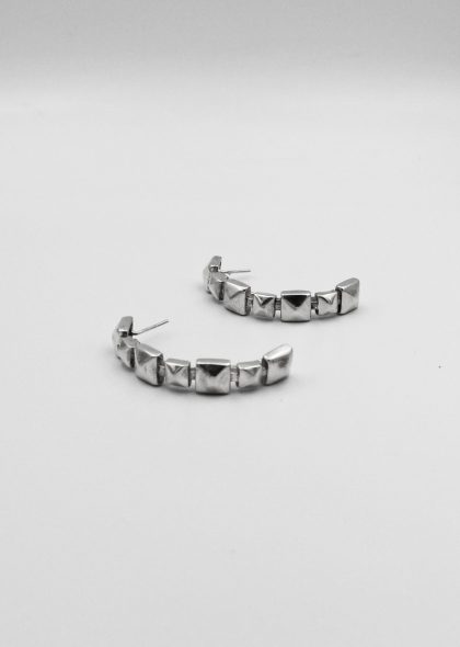 Symmetry curved earrings